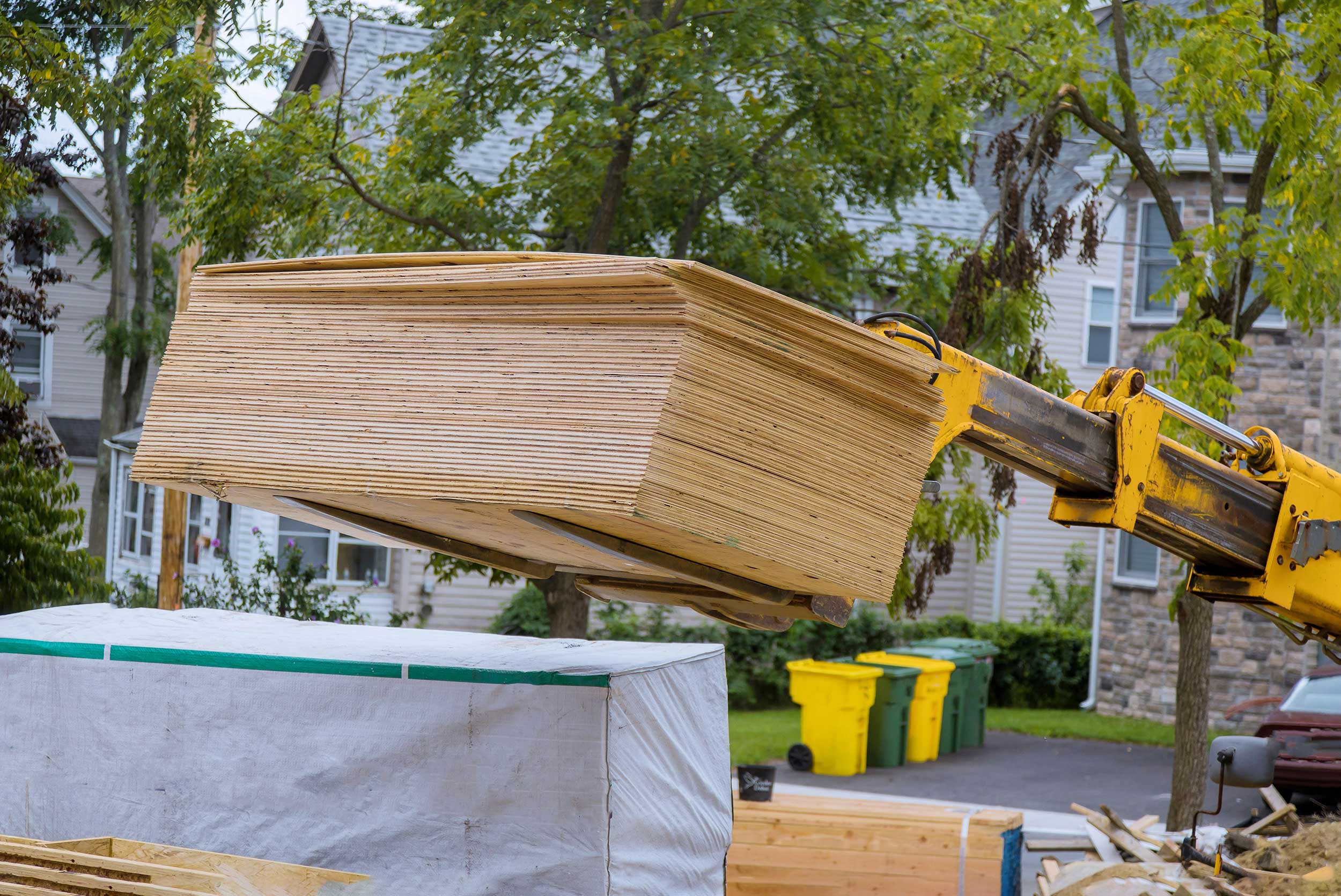 Coordinating delivery of roofing materials